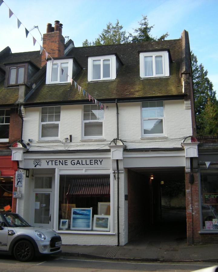 Brockenhurst Apartments