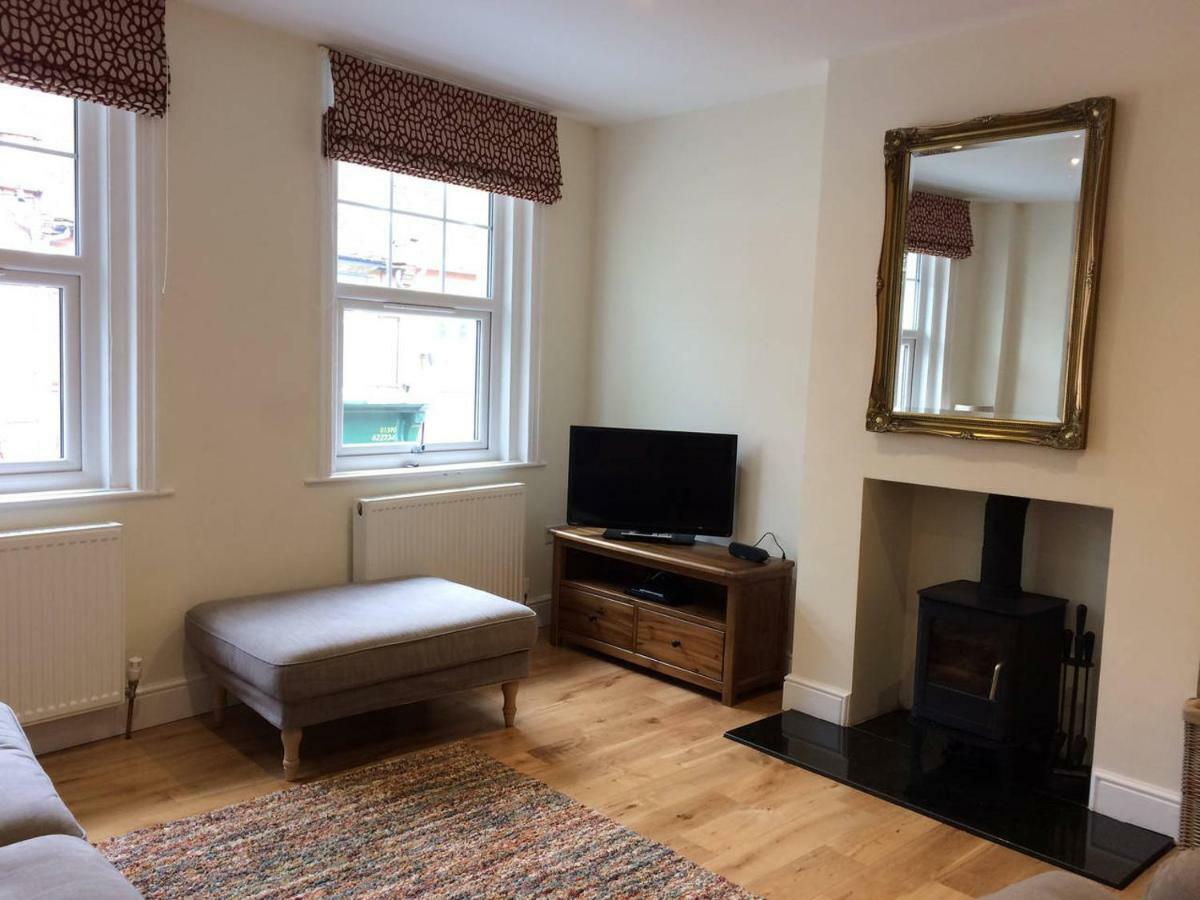 Brockenhurst Apartments *
